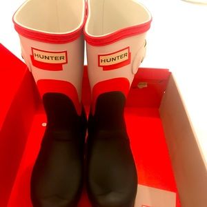 Hunter Original Short Black/Red limited Edition Hunter Size 6 Rain Boot NEW!